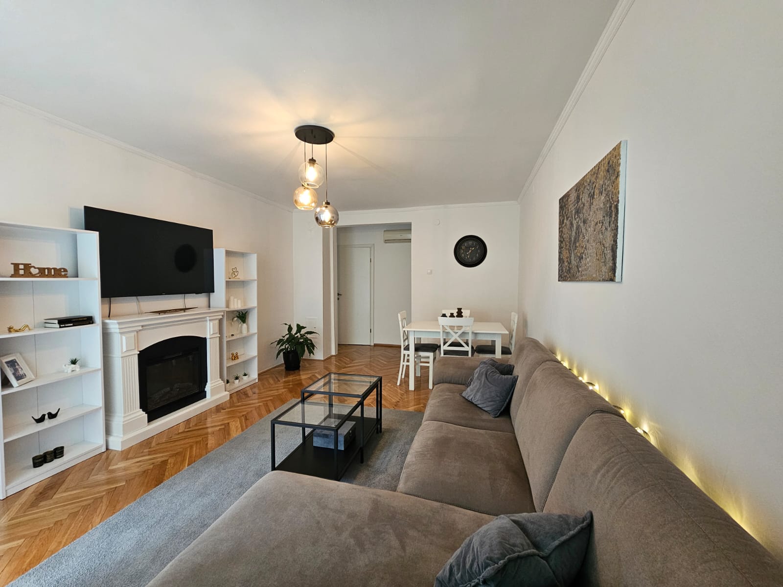 Image of Apartment - 2 Bedrooms - 1 Bathrooms for Sale in Budva-Budva-Montenegro, Image 5